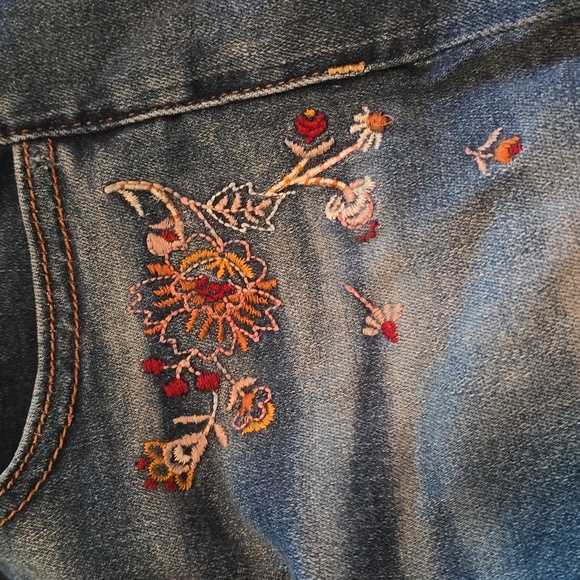 American Eagle Hi Rise Shortie - Picture 5 of 6